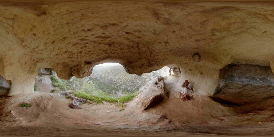 MaTerre-VR-Experience_goldworld_filmVR_goldVR_uomo-in-grotta