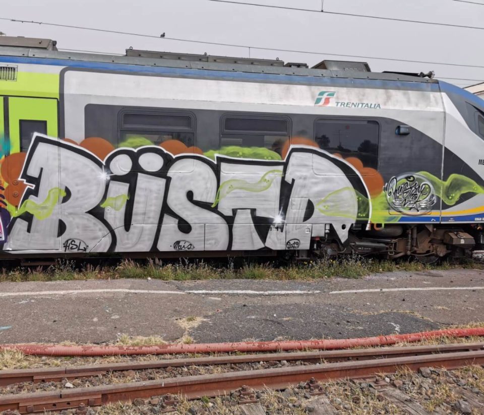Spray_Wars-Busted-Graffiti-24-goldworld