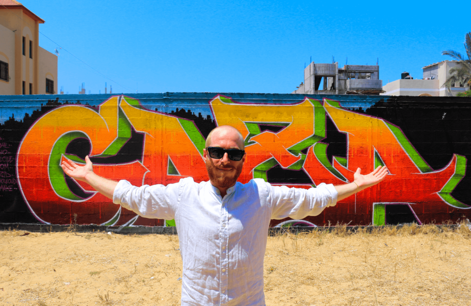 Smake-Graffiti-Gaza-goldworld