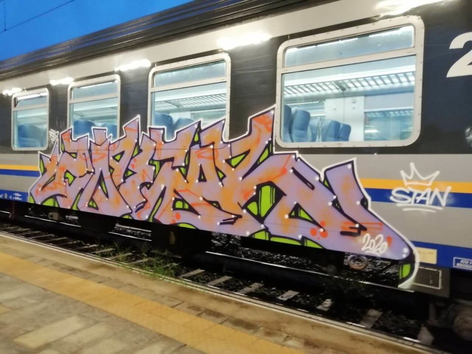 Doper-Spray_Wars-Graffiti-Goldworld-06
