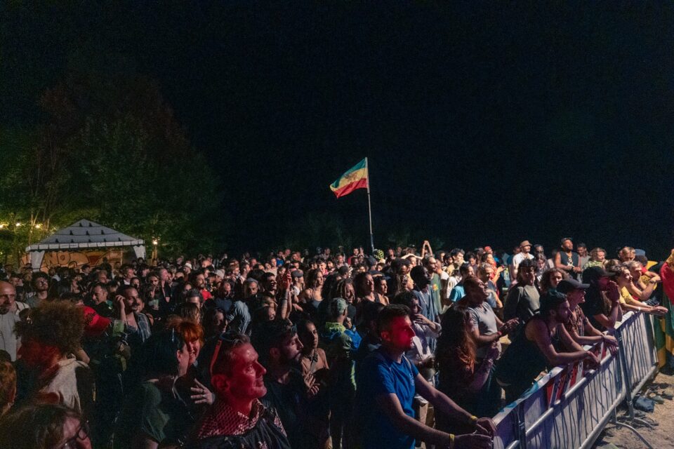 Renoplash-antirazzista-goldworldista- noviolence-goldworld